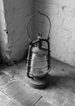 Oil Lamp Mono 049_0677