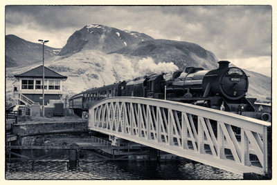 Swing Bridge Mono D810_012_0656