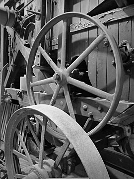 Threshing Machine Mono G006_0296