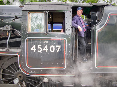 Steam Train G11_269_7518